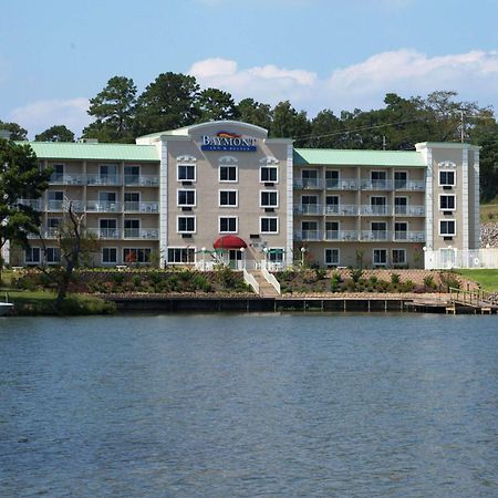Baymont On The Lake By Wyndham Hot Springs Extérieur photo